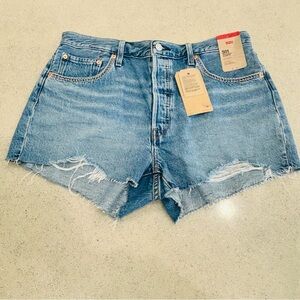 Levi's Women's 501 Original High-Rise Jean Shorts Size 33/Distressed/Lightweight